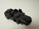 Oryginalny uchwyt lampy tylnej Audi A6 (4B) L/P Hella B5831BLRF / 148162